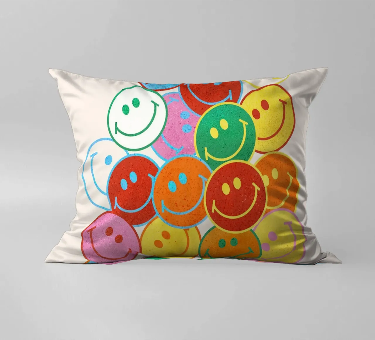 Retro Smiley Face Fun Art Print cojín de showmemars