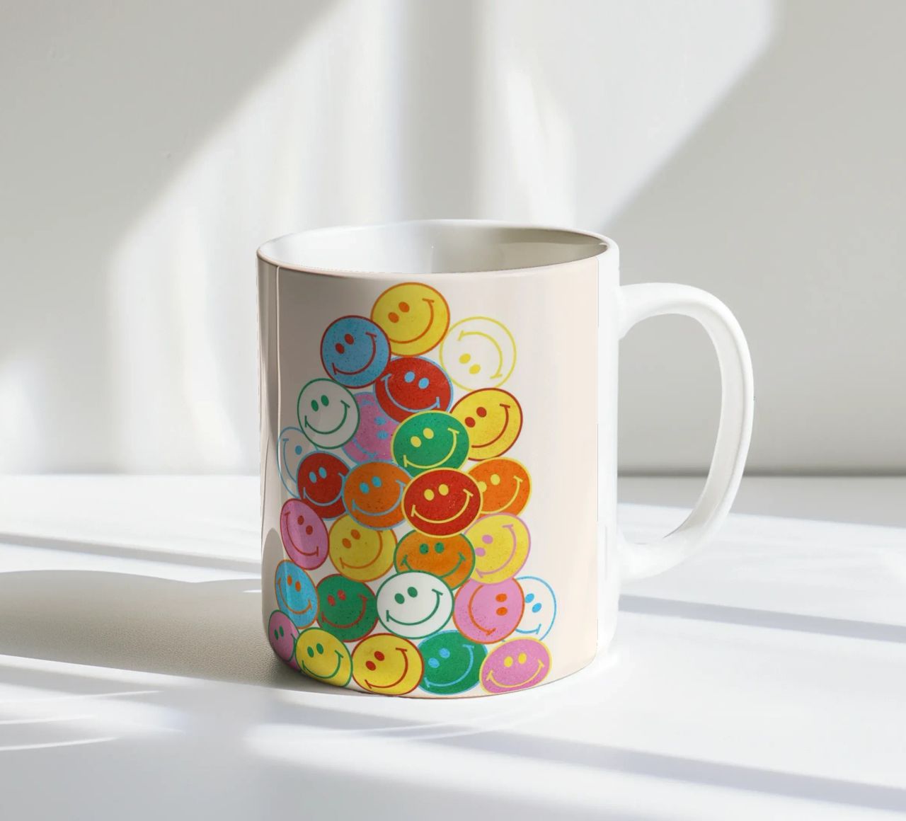 Retro Smiley Face Fun Art Print tazza in ceramica da showmemars