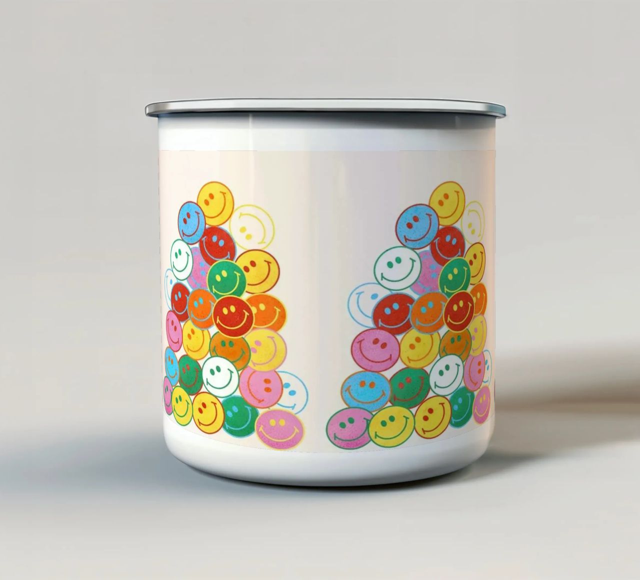 Retro Smiley Face Fun Art Print tazza in smalto da showmemars