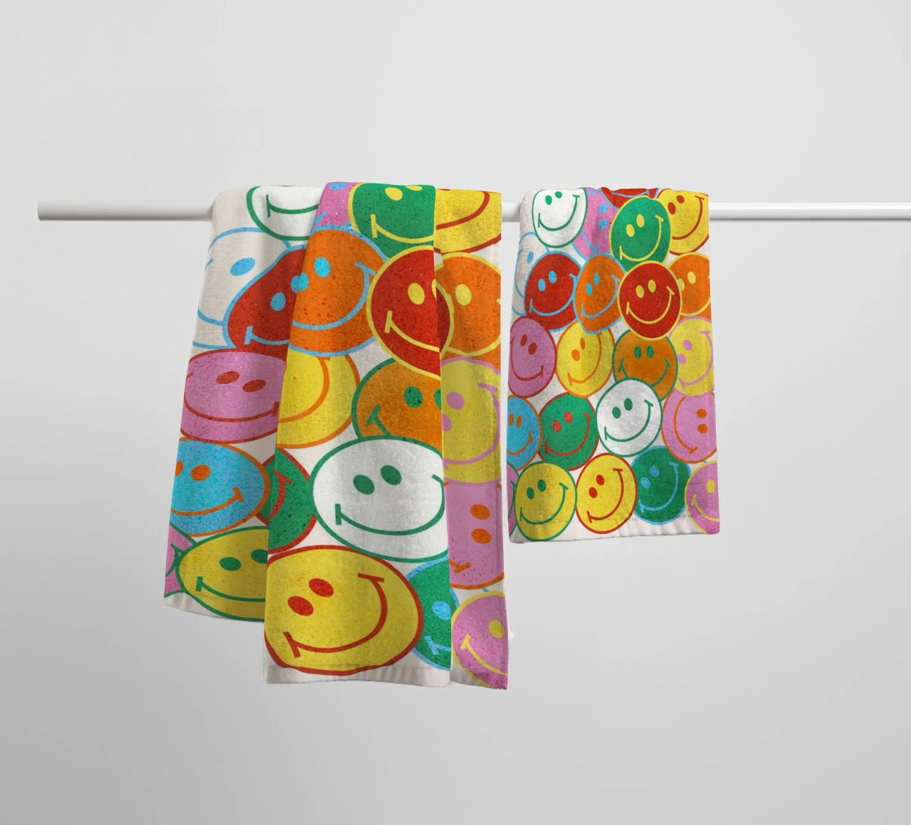 Retro Smiley Face Fun Art Print asciugamano da bagno da showmemars