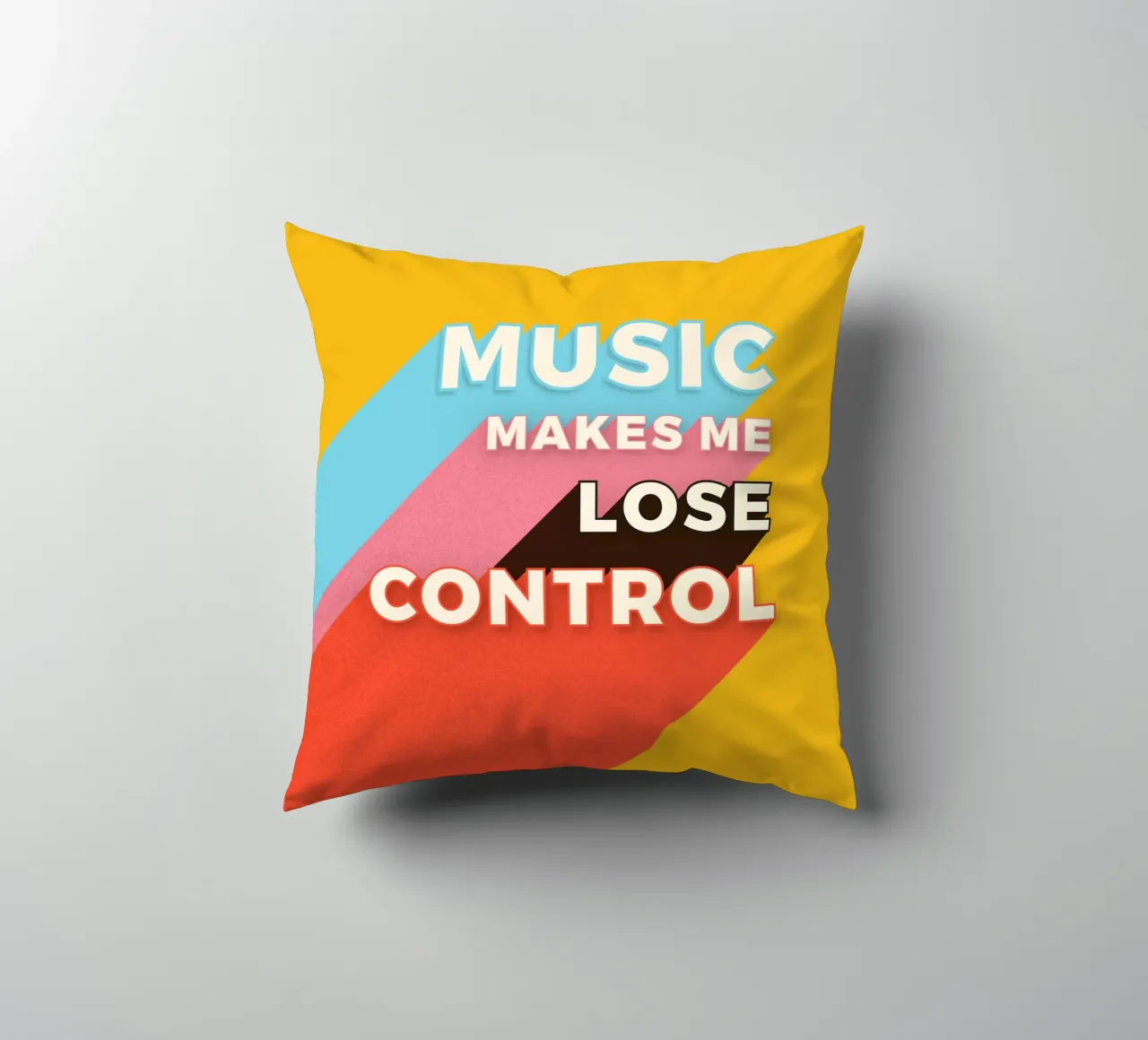 Music Makes Me Lose Control – Bold Retro Typography cuscino da showmemars
