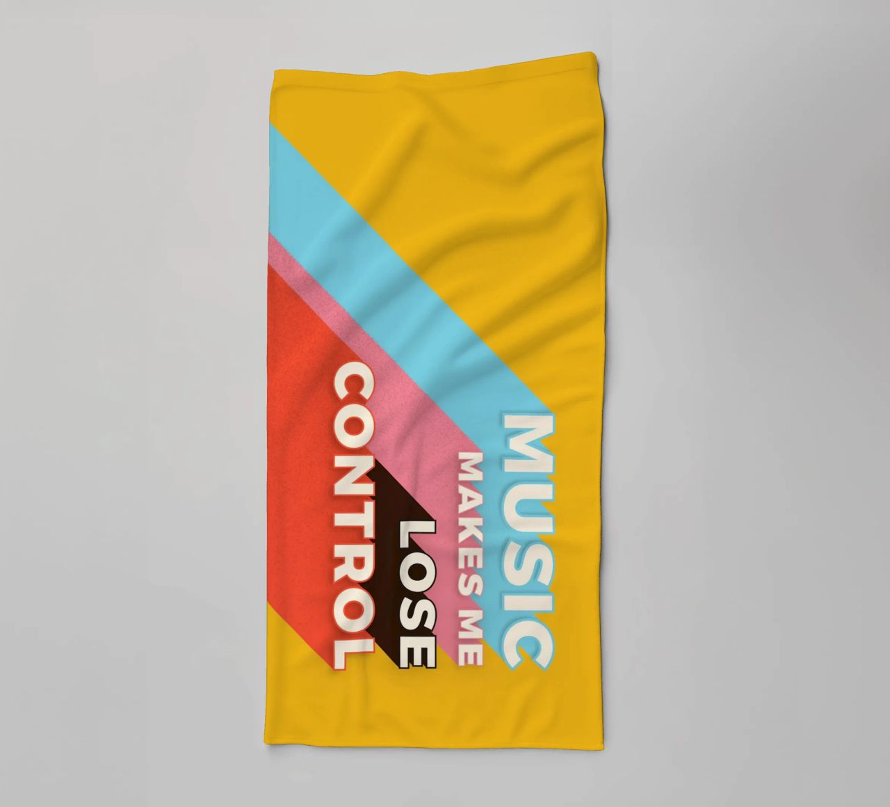 Music Makes Me Lose Control – Bold Retro Typography asciugamano da bagno da showmemars