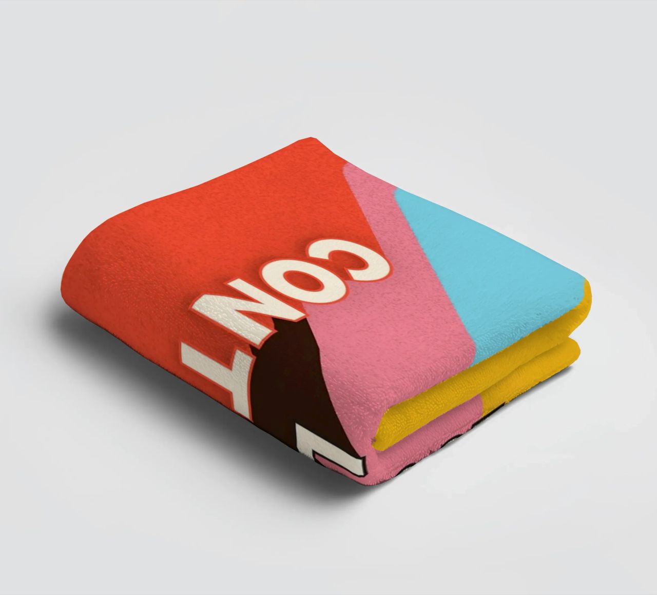 Music Makes Me Lose Control – Bold Retro Typography asciugamano da bagno da showmemars