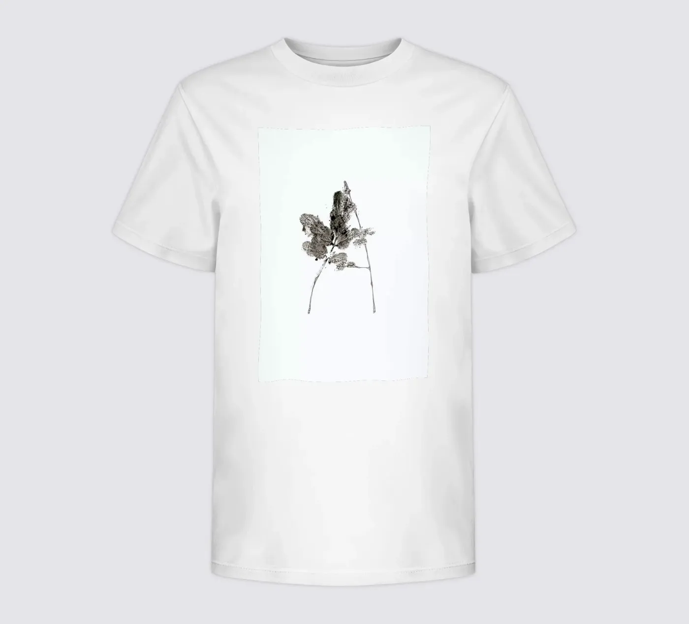 A kinder t-shirt van Marina Guiu