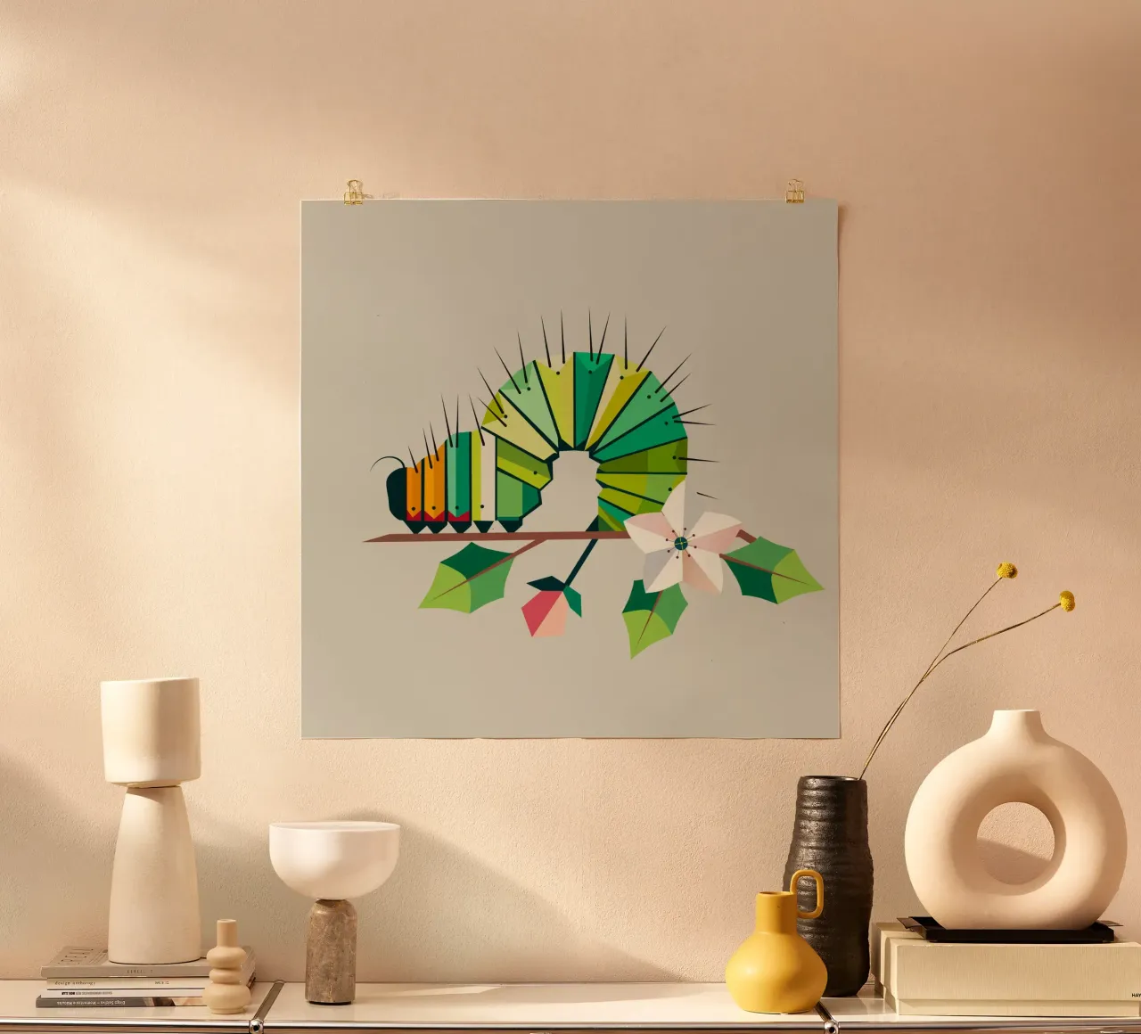 Bruco in una brillante tonalità di verde su un ramo di fiori carta hahnemühle da namosh