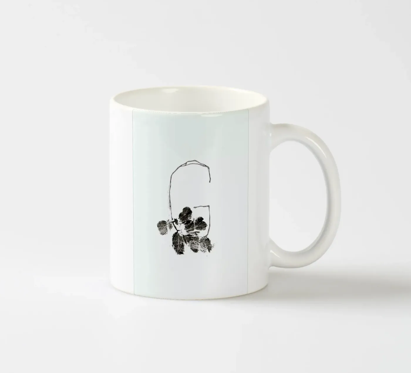 G ceramic mug by Marina Guiu