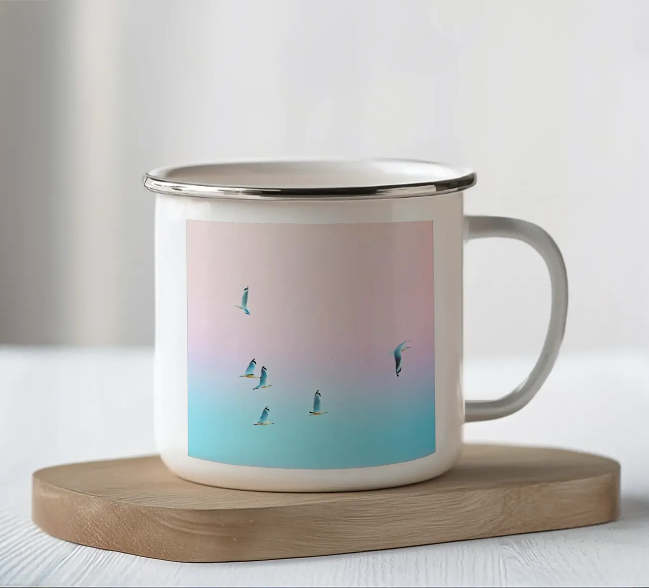 Pastgulls tazza in smalto da Charlotte Curd
