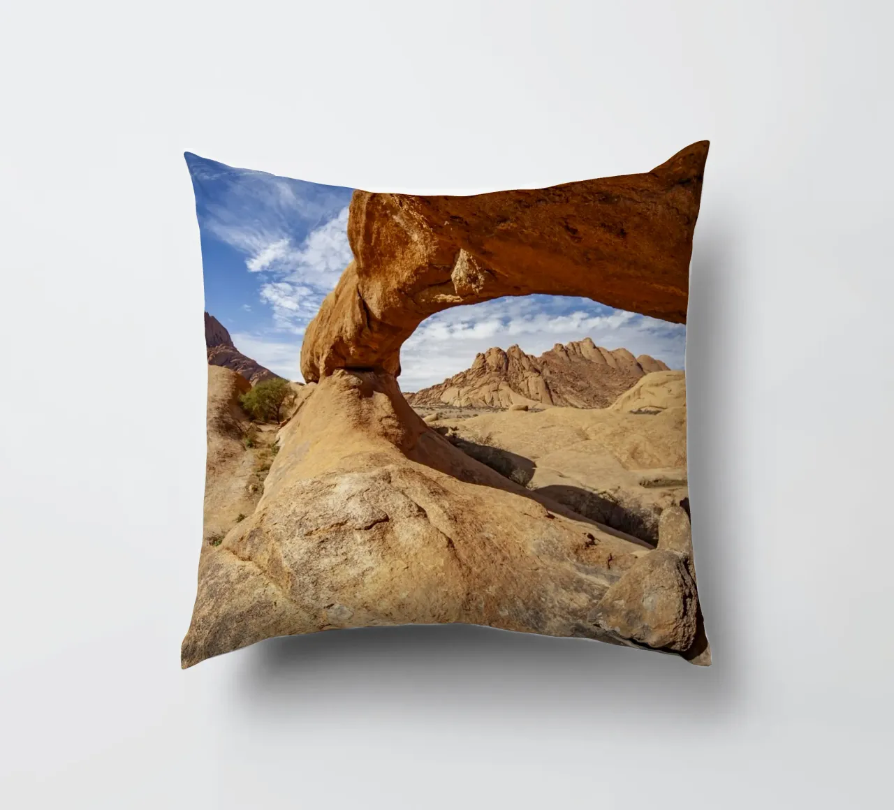 Felsboge n Spitzkoppe, Namibia cuscino da Reisefotografie - Bilder aus aller Welt