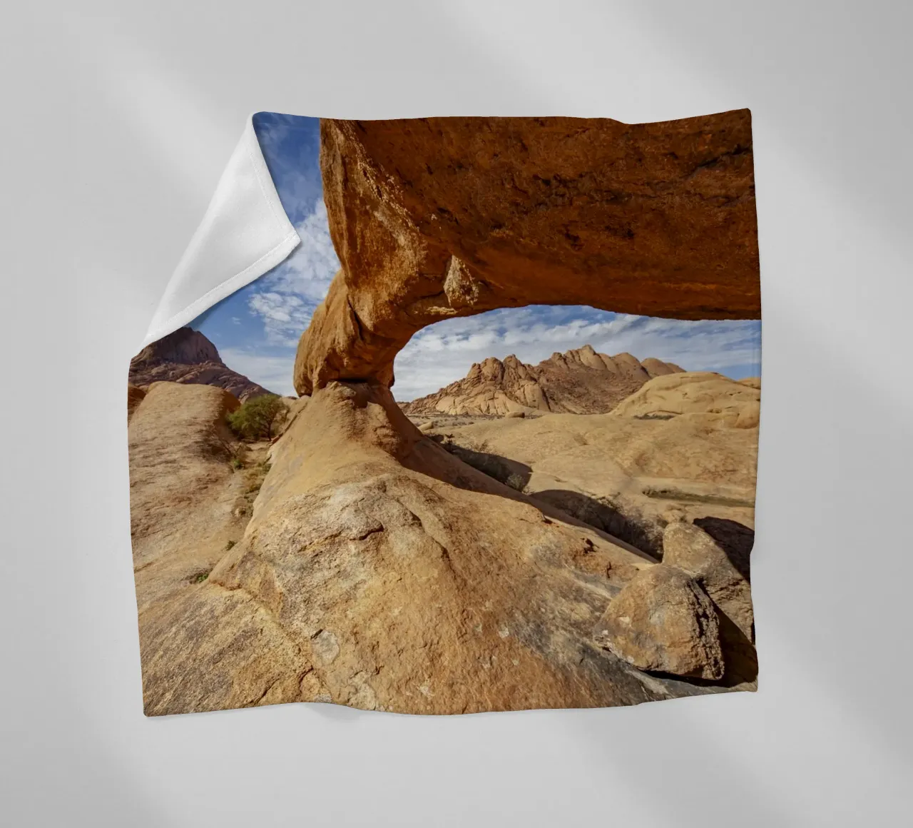 Felsboge n Spitzkoppe, Namibia coperta in pile da Reisefotografie - Bilder aus aller Welt