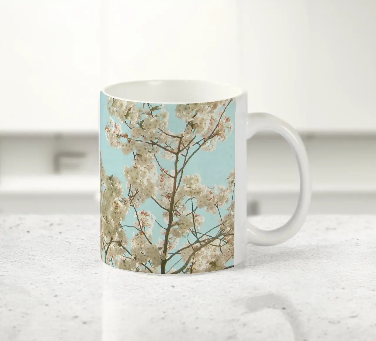 Fiori di primavera tazza in ceramica da Cassia Beck Photography