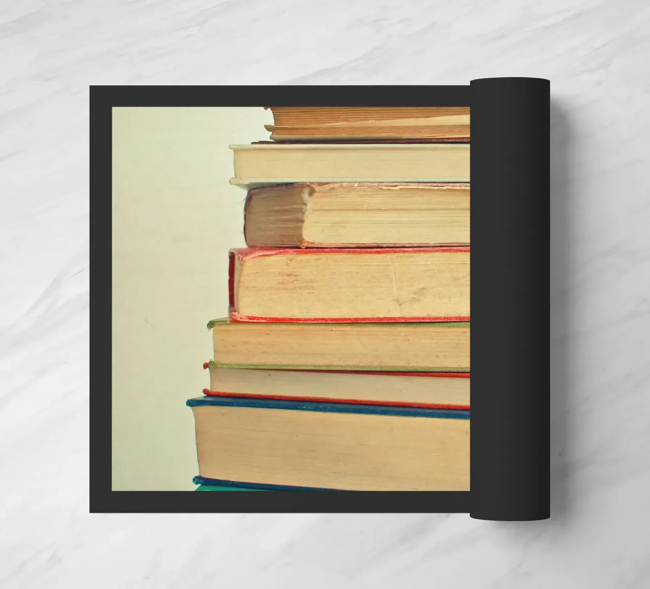 Pila di libri zerbino da Cassia Beck Photography