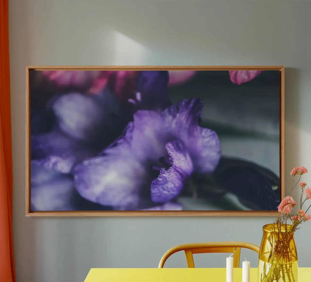 Lila Flower tela con Cornice a cassetta da Flo Klein