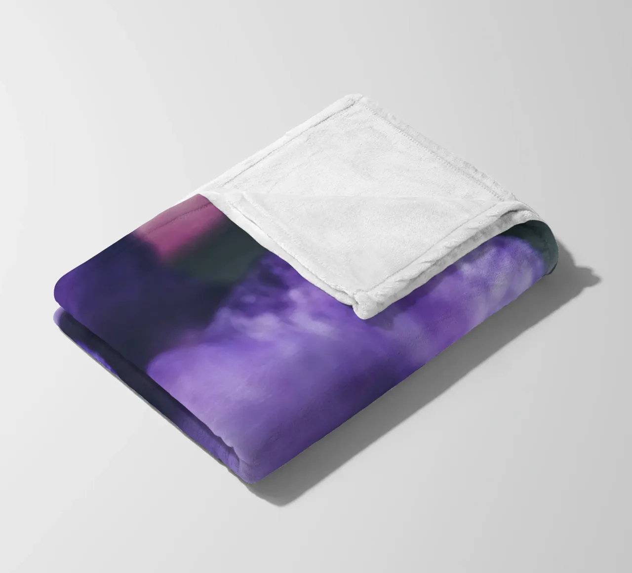 Lila Flower coperta in pile da Flo Klein
