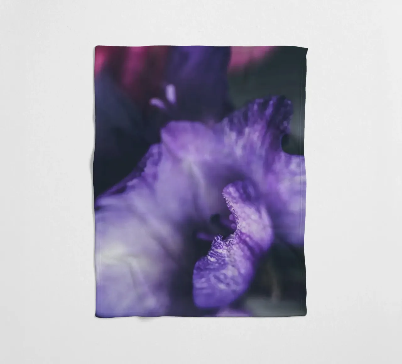 Lila Flower coperta in pile da Flo Klein