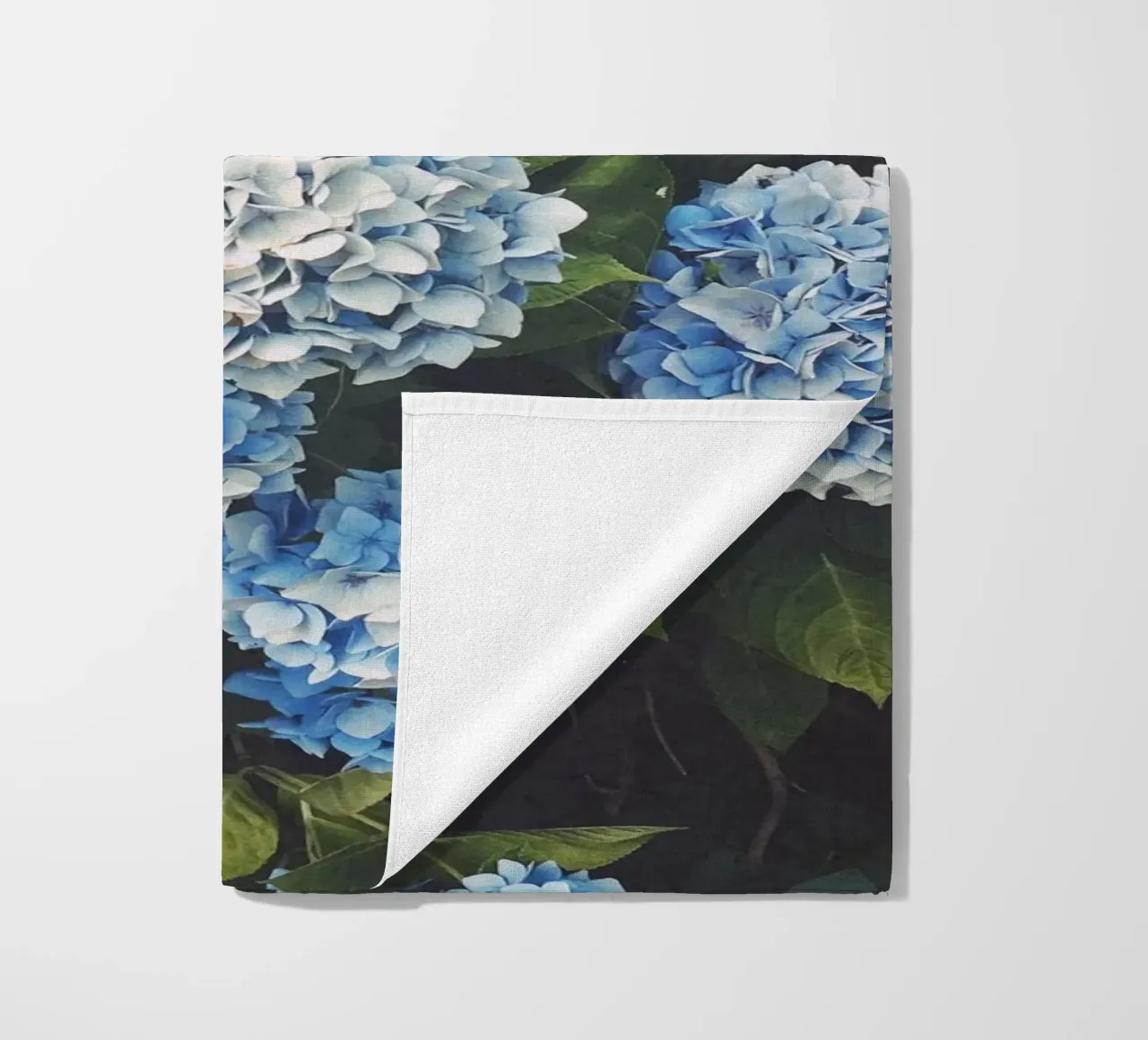 Ortensia blu telo mare da Cassia Beck Photography