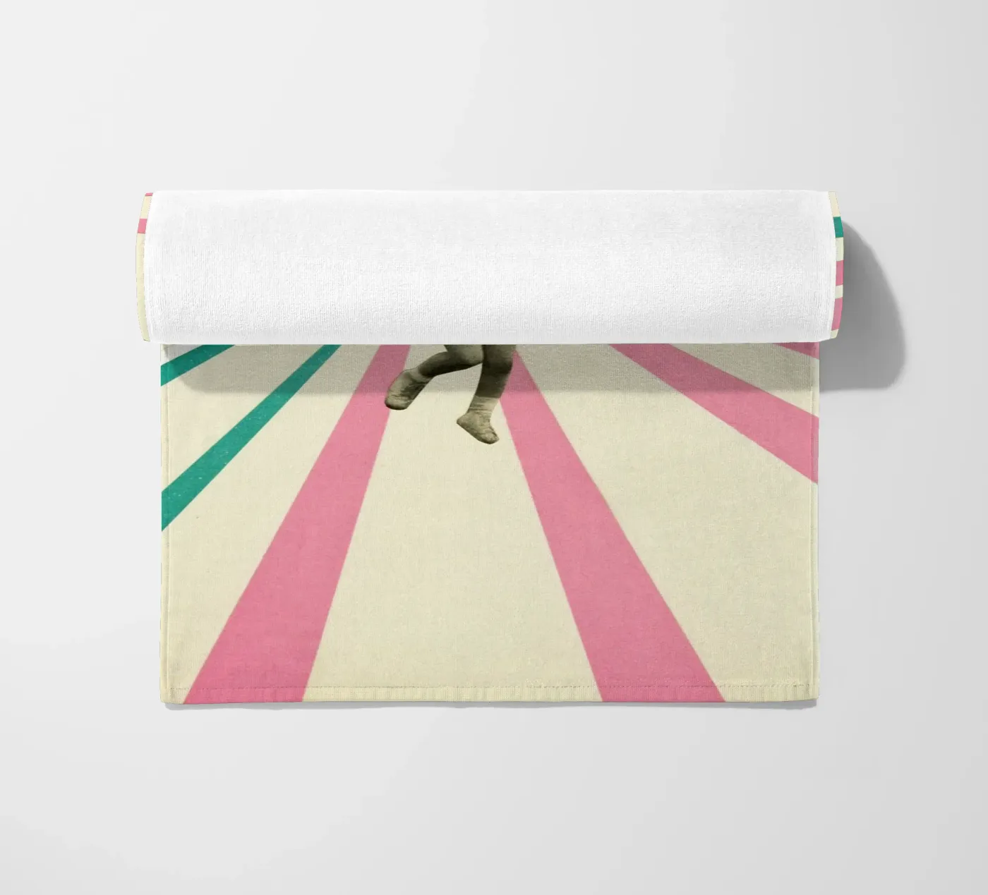 Play strandhanddoek van Cassia Beck Collage