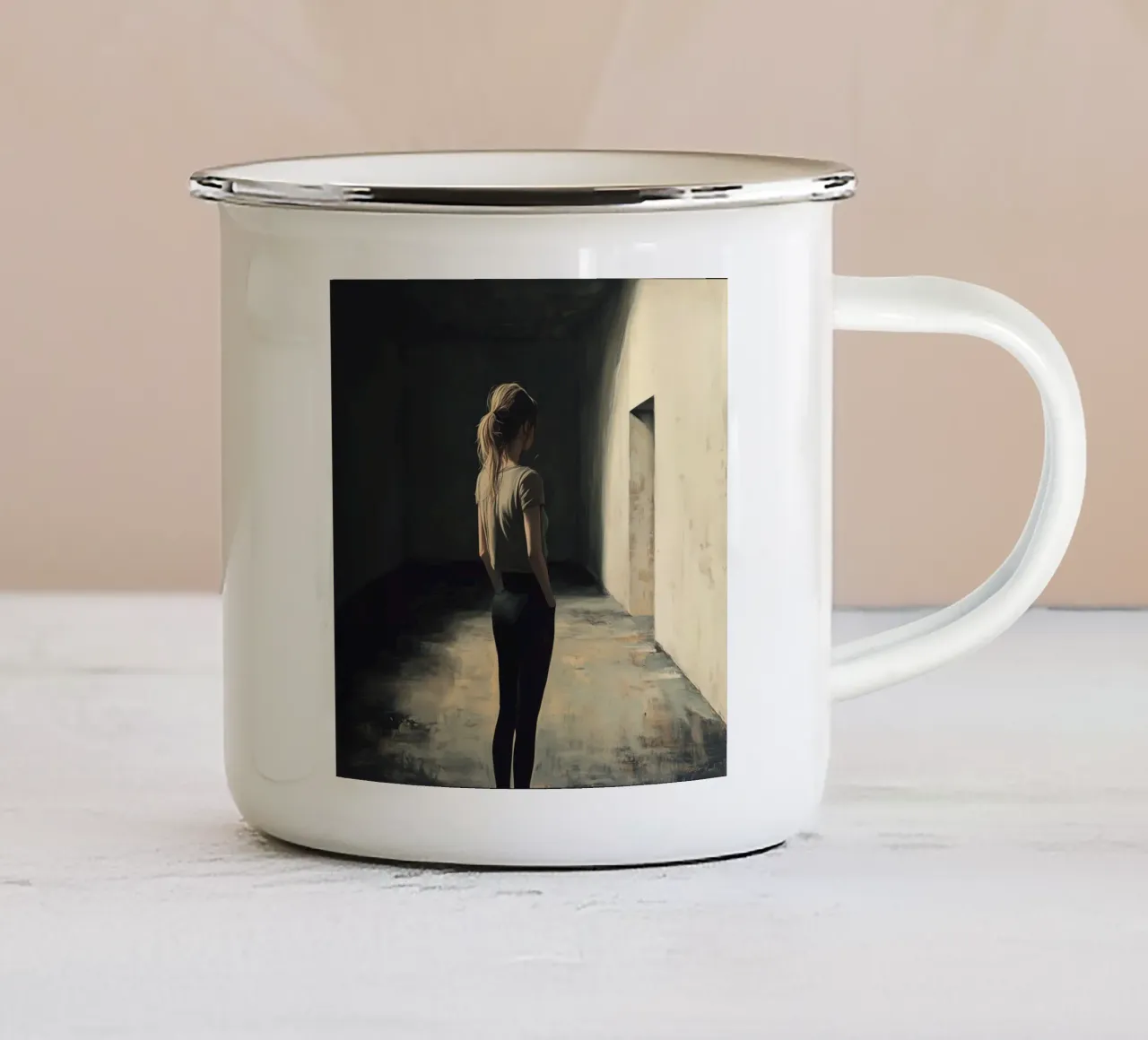 Misteriosa ragazza del manicomio tazza in smalto da Synthaira