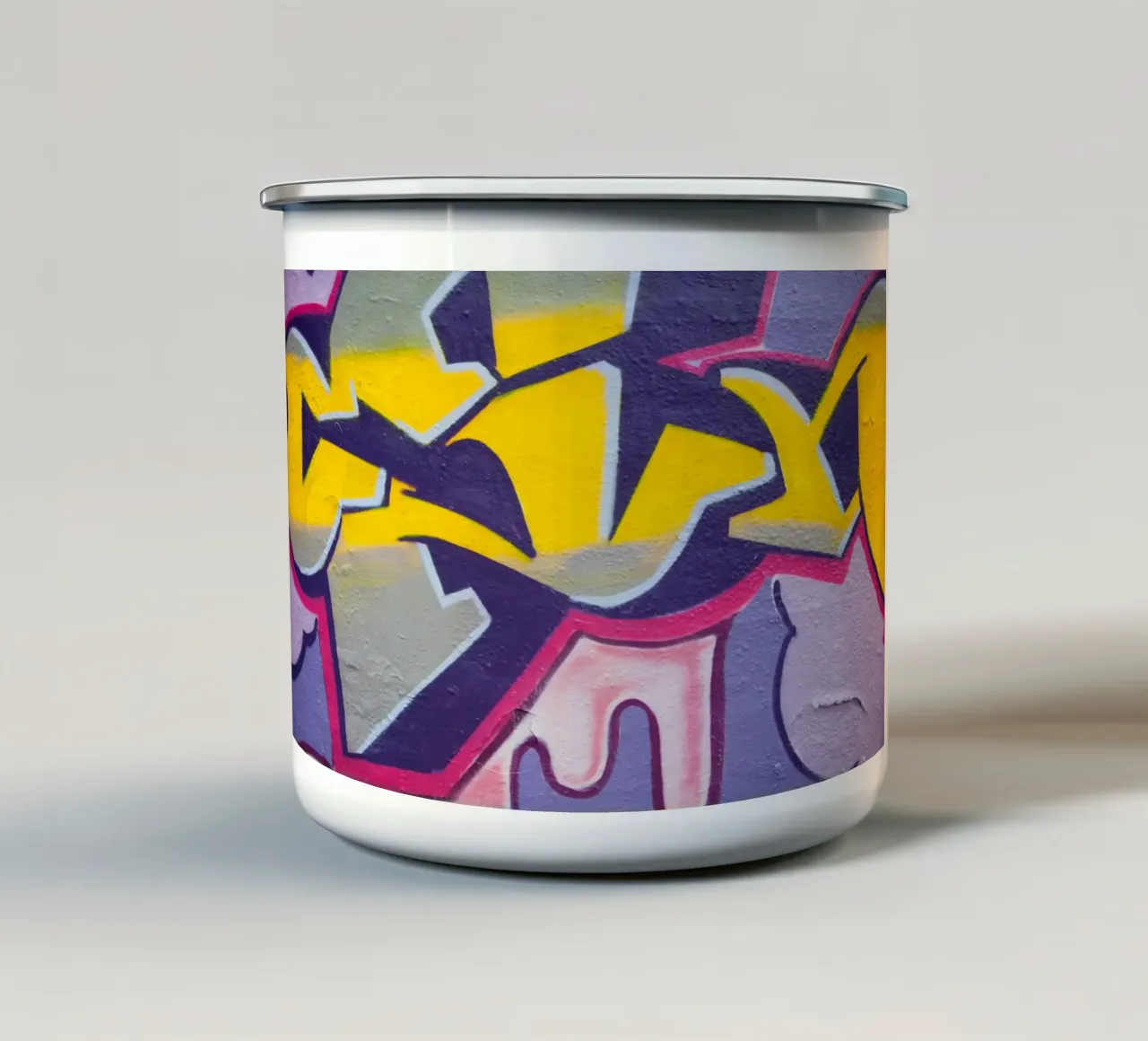 Graffiti an der Wand tazza in smalto da Flo Klein