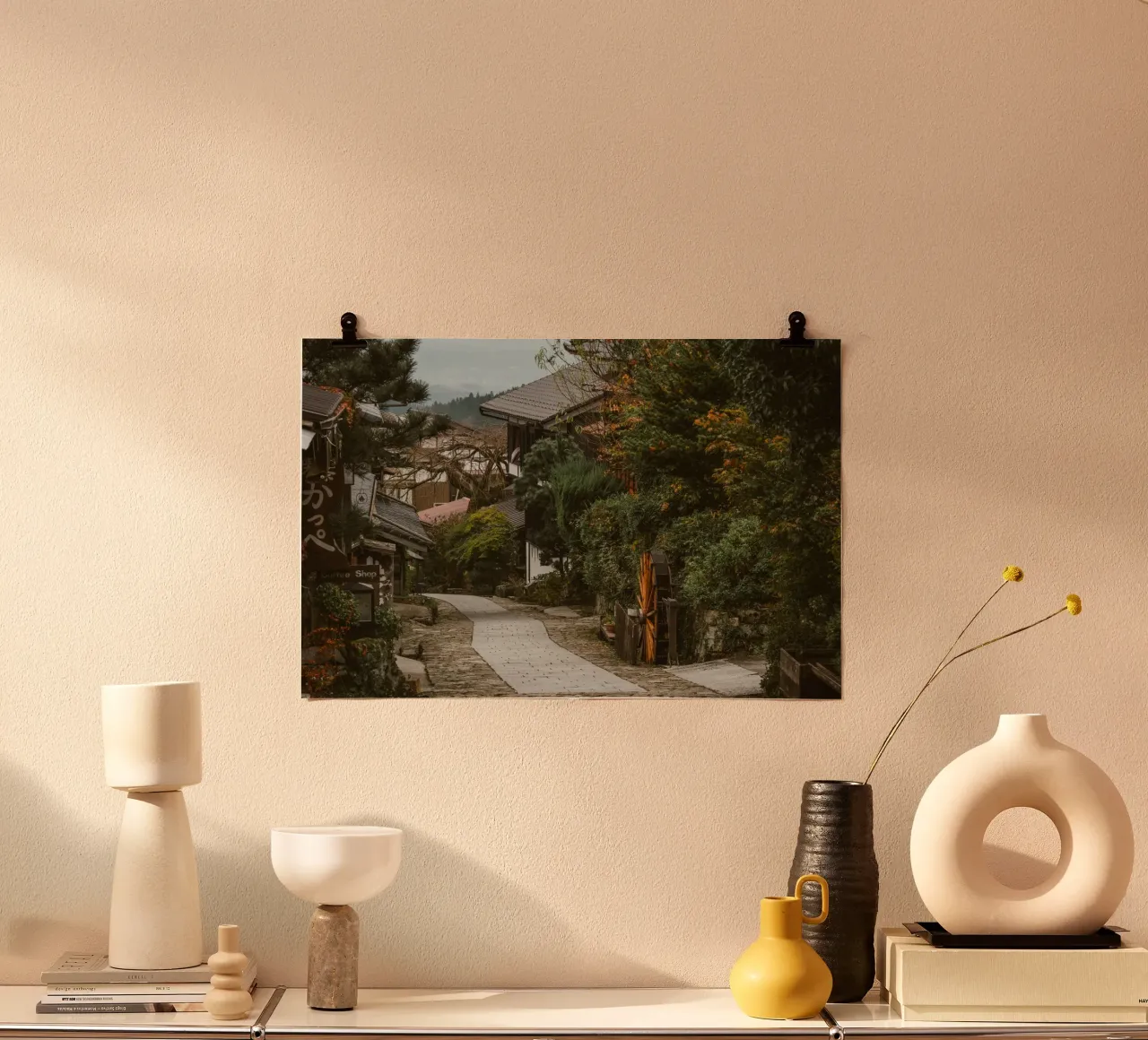 Villaggio giapponese Magome poster con telaio in plastica da Marcel Bisig