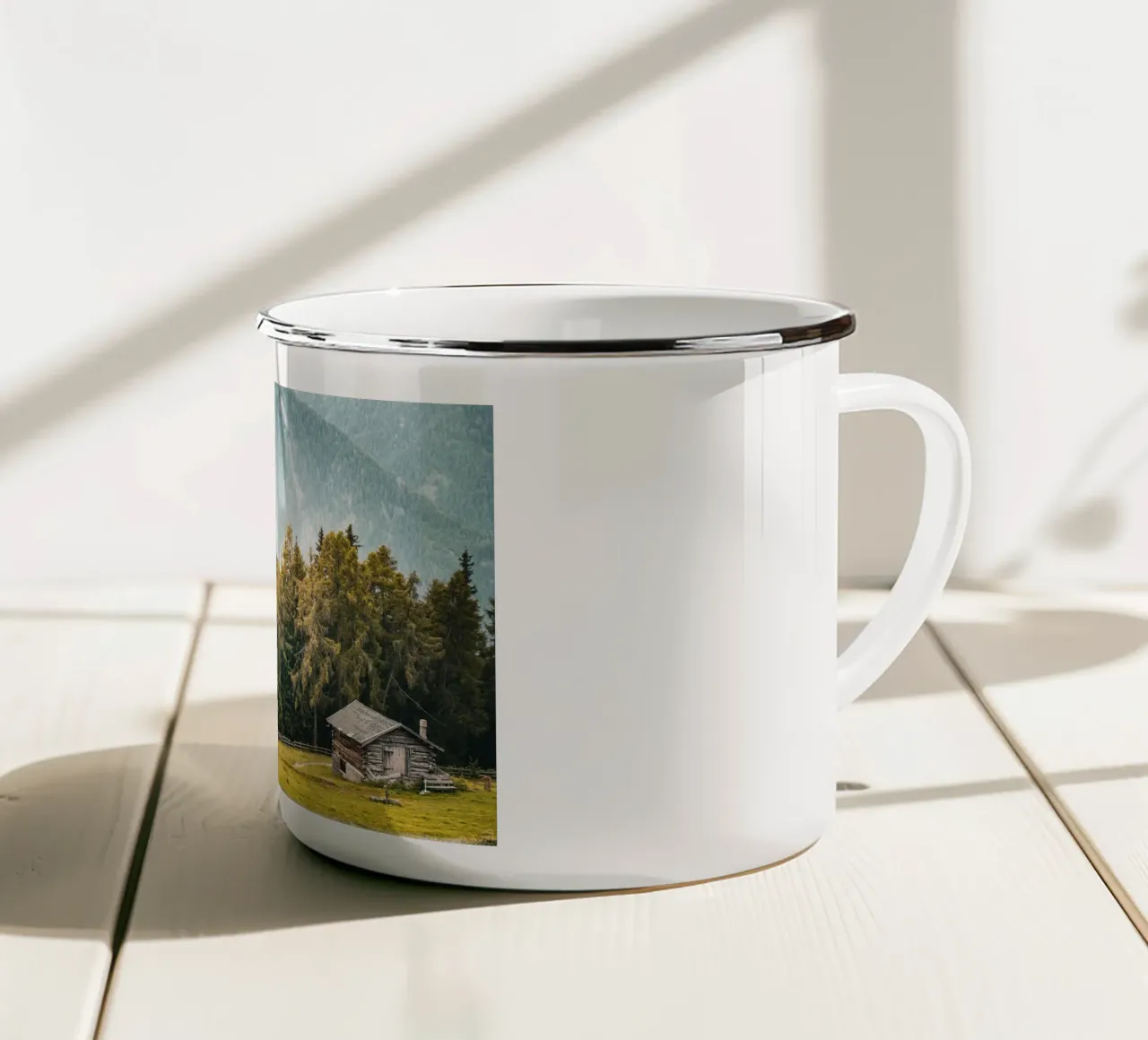 Berghütte tazza in smalto da Flo Klein