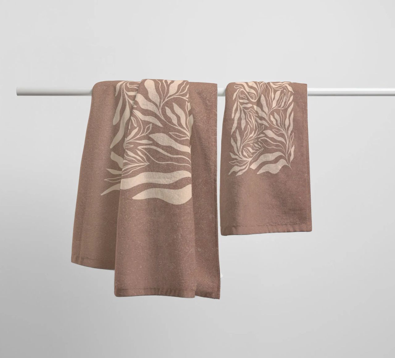 Boho Botanical - Warmes, strukturiertes Mokka-Mousse Handtuch von Dominique Vari