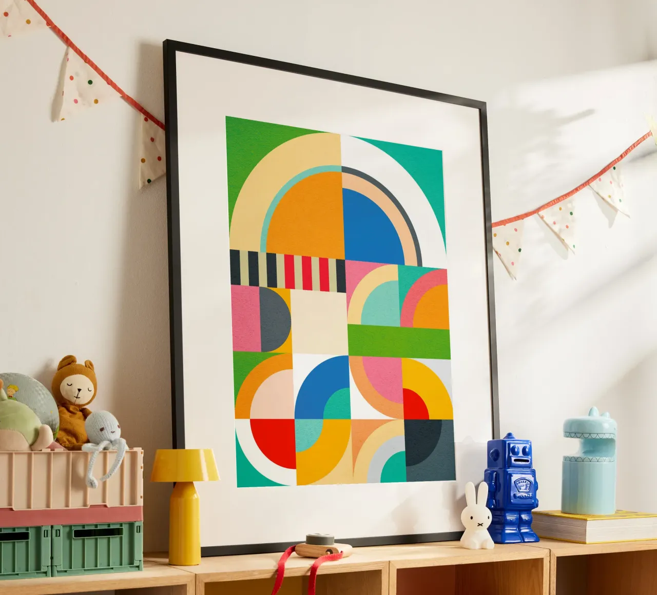 Geometria Bauhaus vivace e giocosa poster con telaio in alluminio da Dominique Vari Abstract