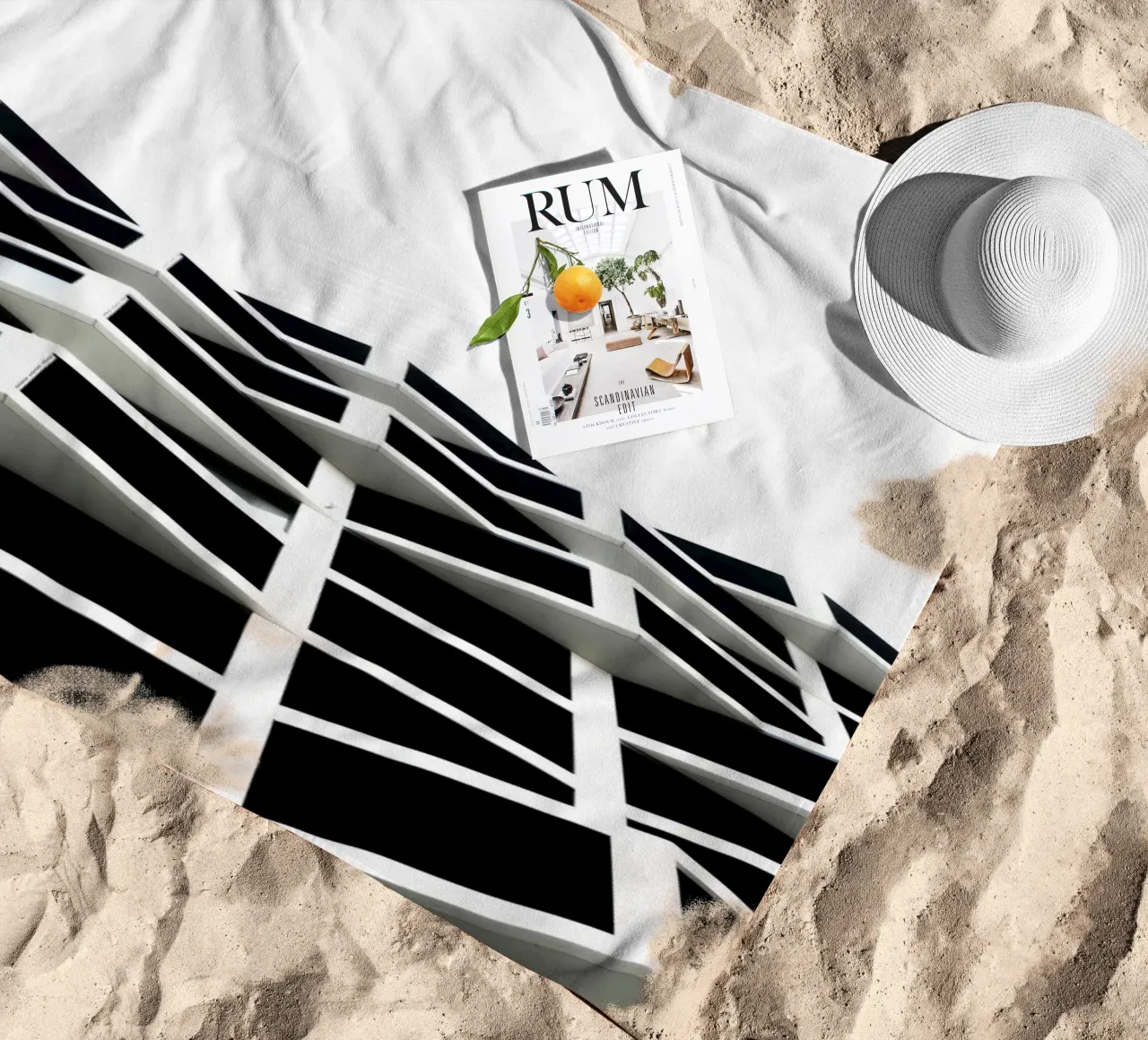 Modern Architecture strandhanddoek van Flo Klein