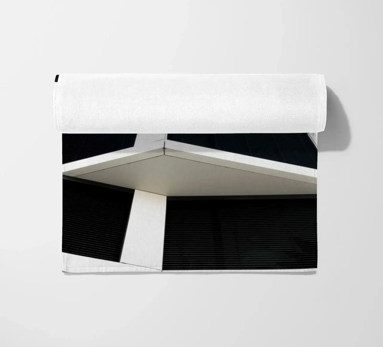 Modern Architecture strandhanddoek van Flo Klein