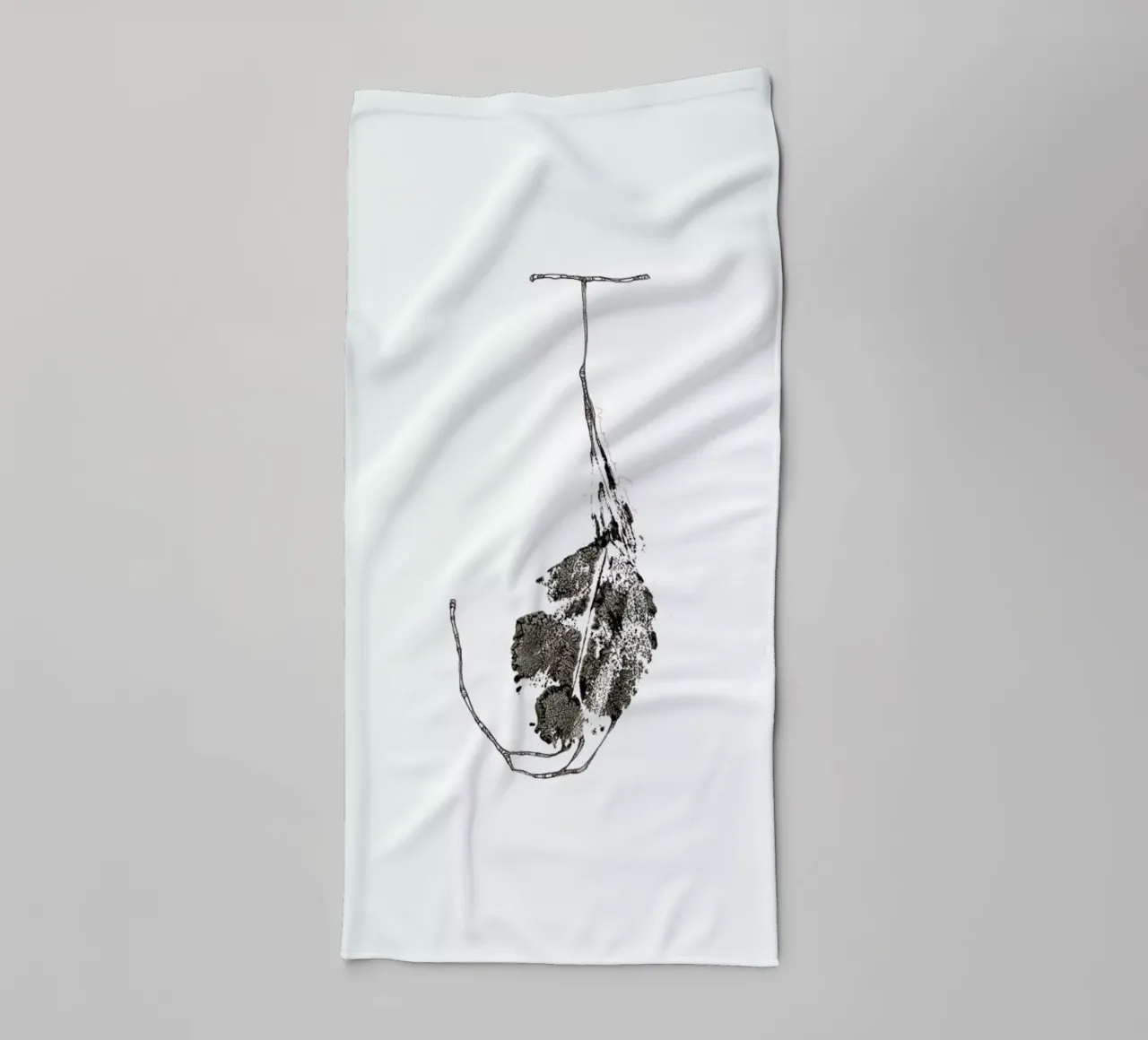 J towel by Marina Guiu