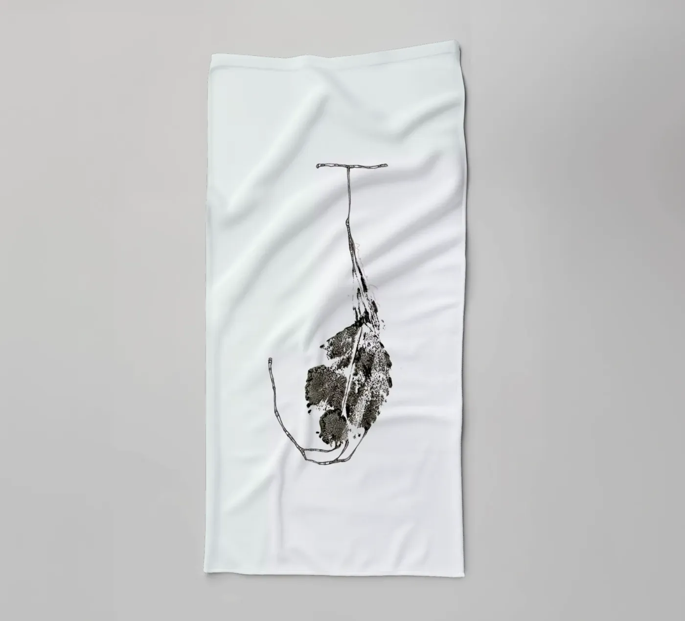 J towel by Marina Guiu