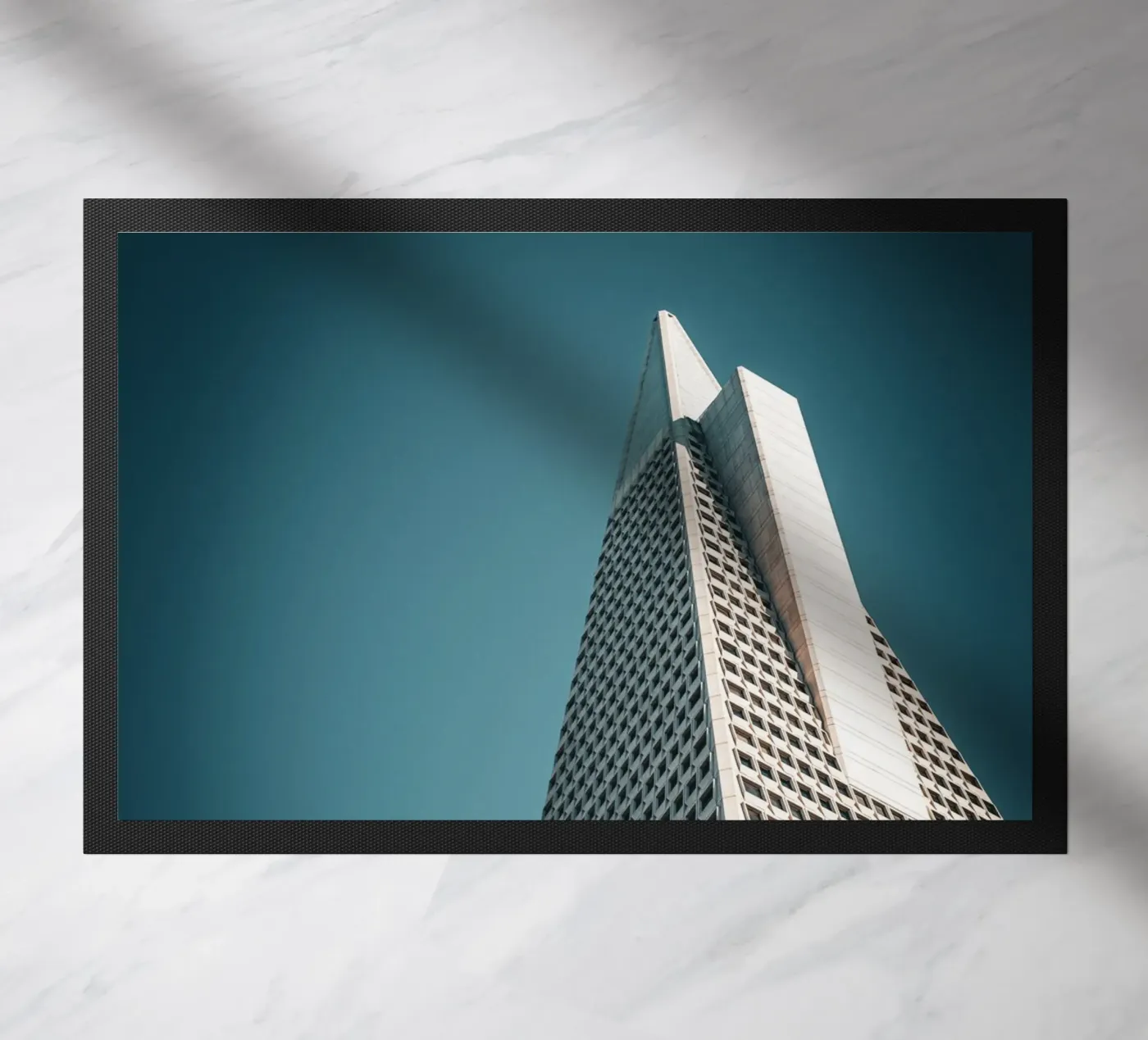 Skyscraper Fußmatte von Flo Klein Gallery