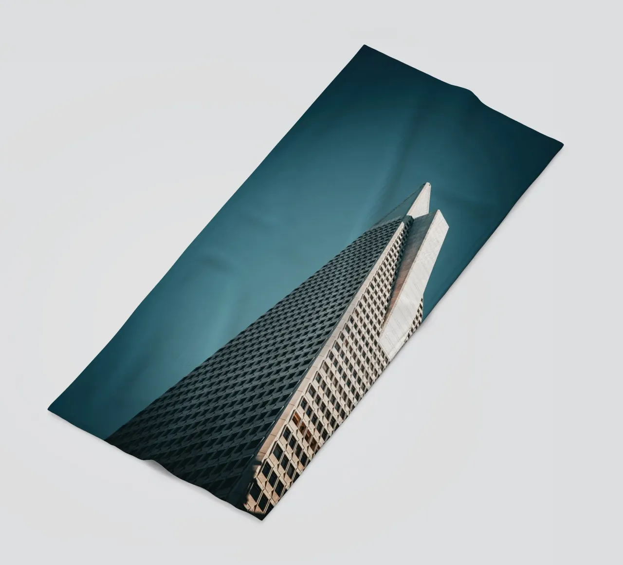 Skyscraper telo mare da Flo Klein