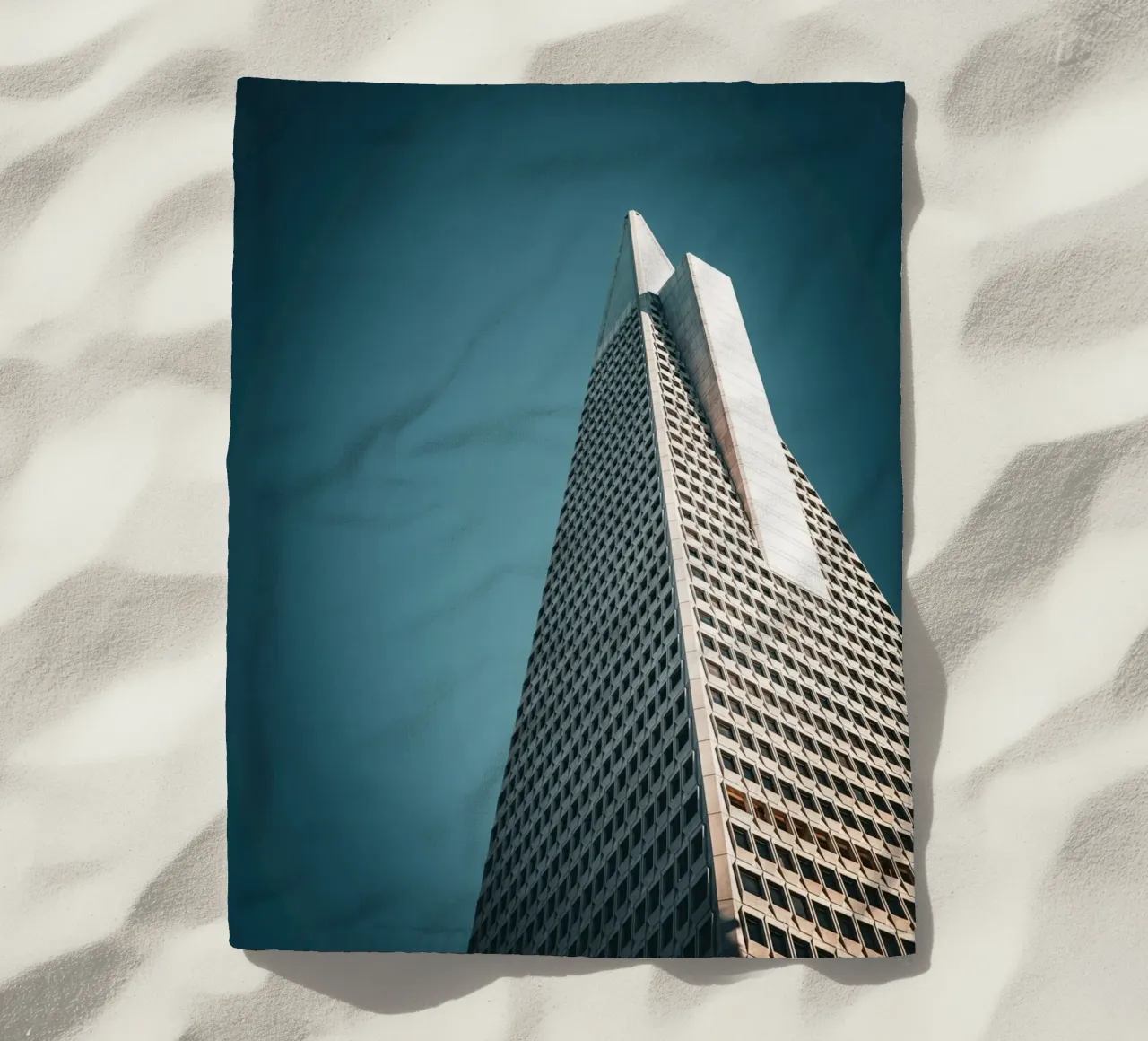 Skyscraper telo mare da Flo Klein