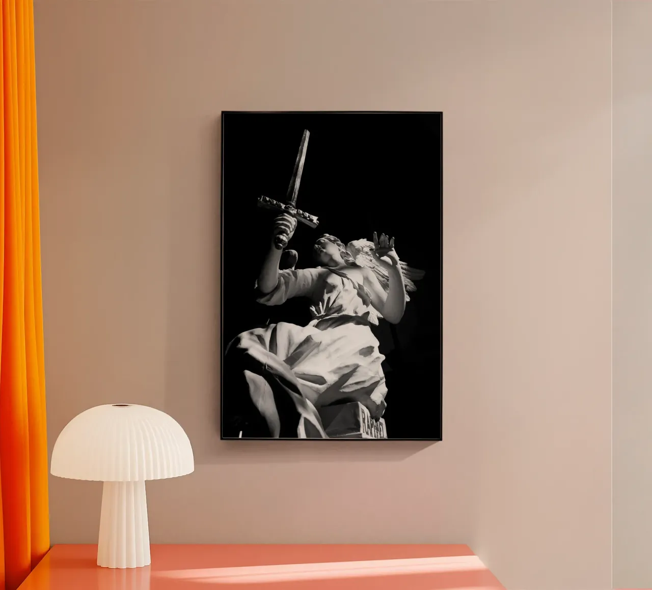 Engel plexiglass da Flo Klein