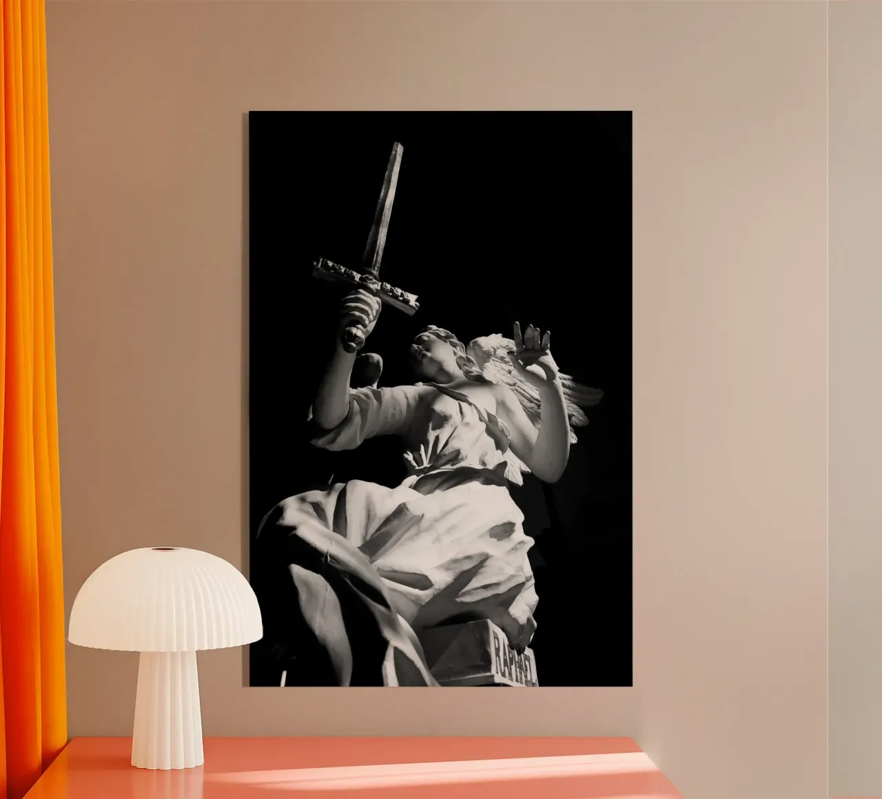 Engel plexiglass da Flo Klein