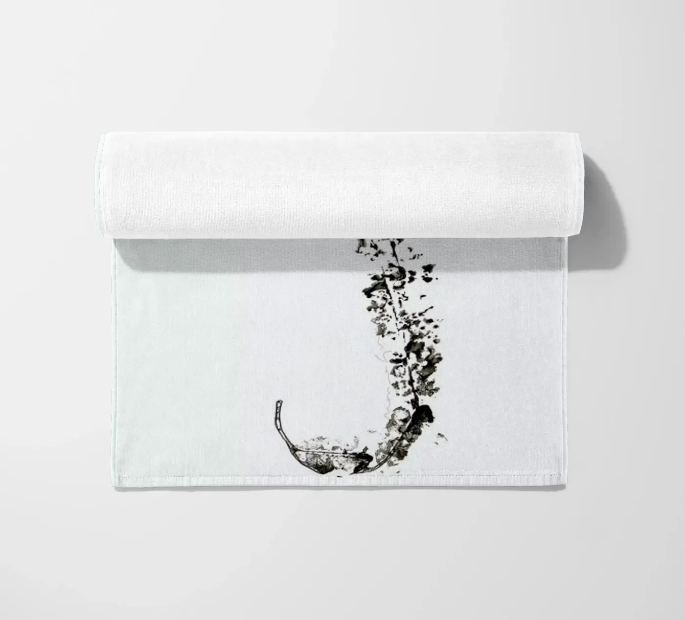 S beach towel by Marina Guiu