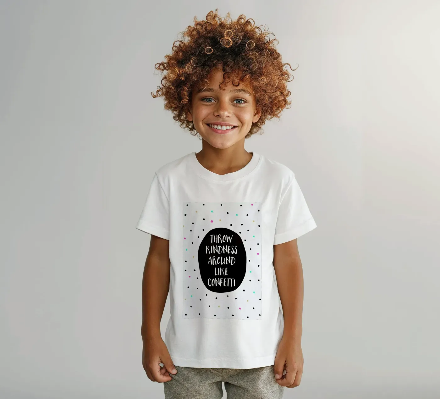 Throw Kindness kinder t-shirt van Elisabeth Fredriksson