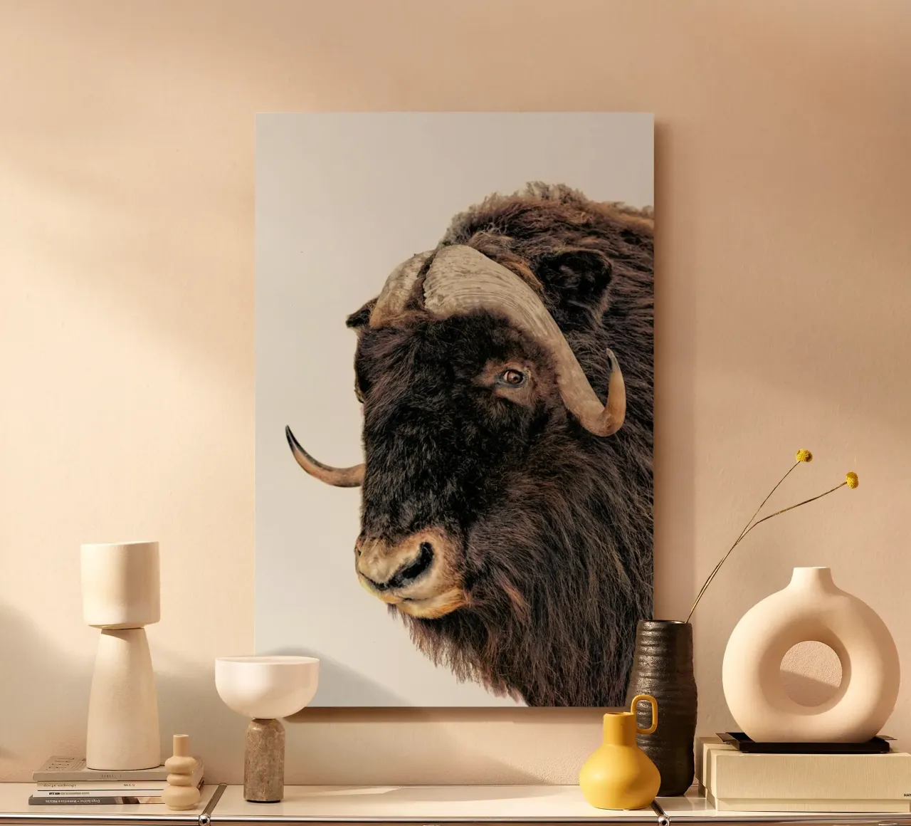 Majestic Power: Poster con testa di bisonte alluminio dibond da Curious Collections by Marielle Leenders
