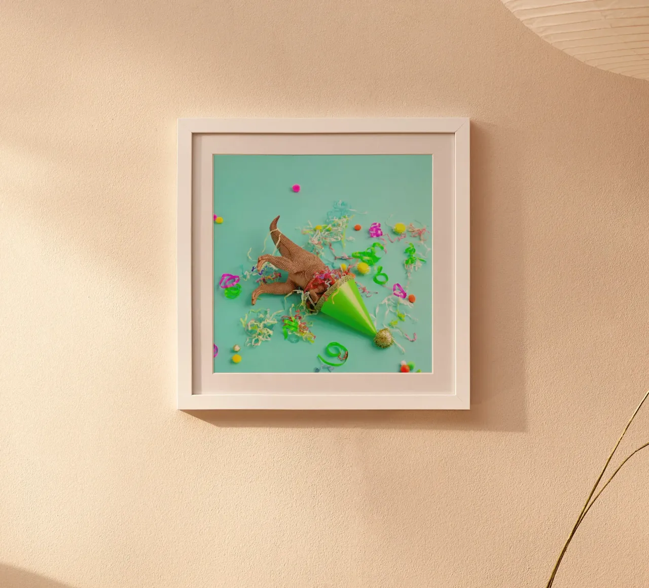 Dinosaur Party poster con telaio in alluminio da Juj Winn