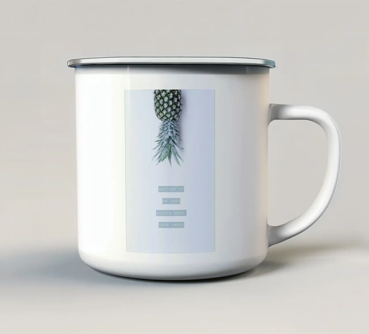 Pineapple Crown tazza in smalto da Ingrid Beddoes