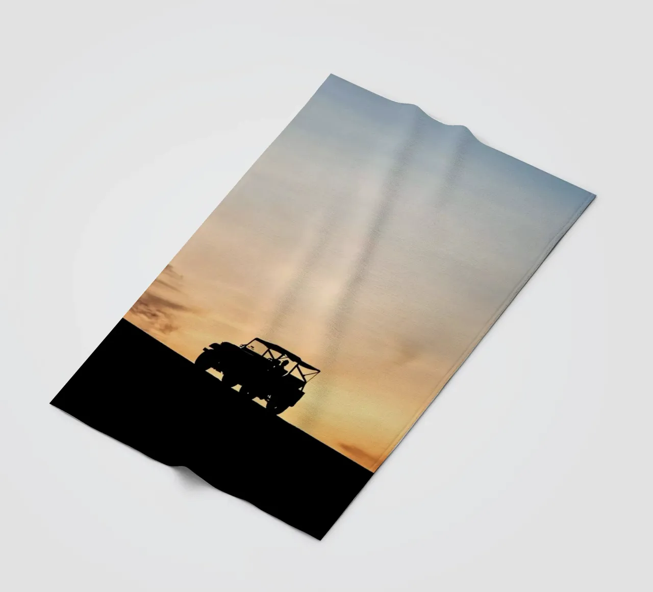 Sunset Sillhouettes coperta in pile da Charlotte Curd