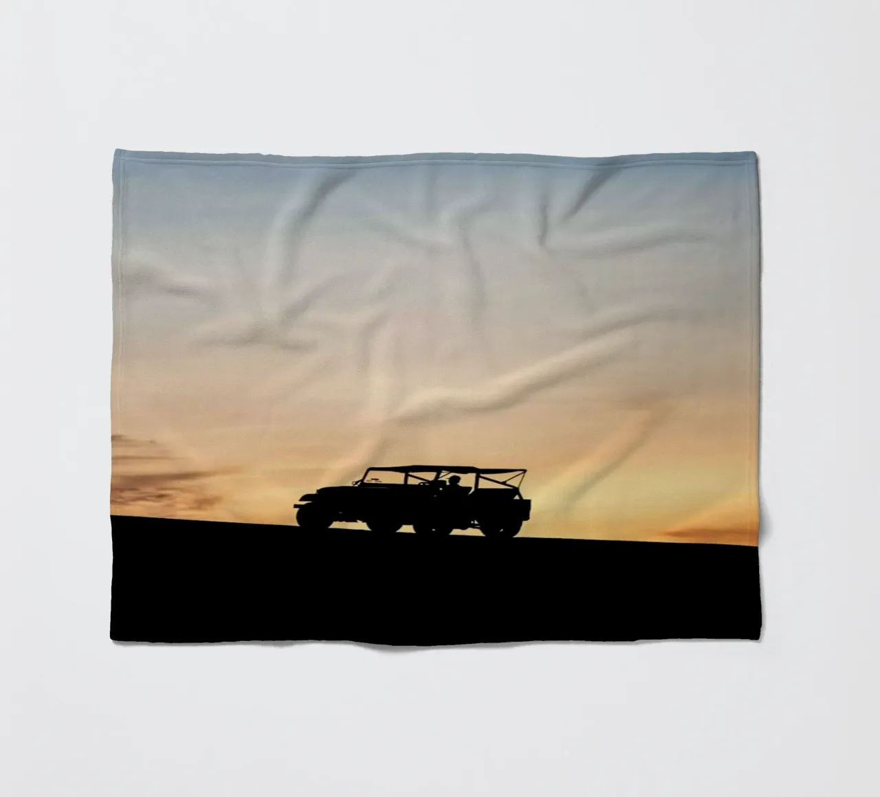 Sunset Sillhouettes coperta in pile da Charlotte Curd