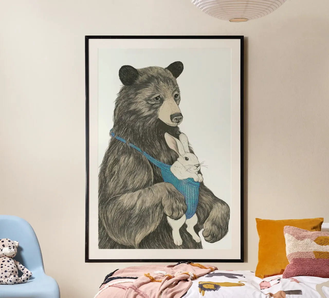 Bear Au Pair poster con telaio in plastica da Laura Graves