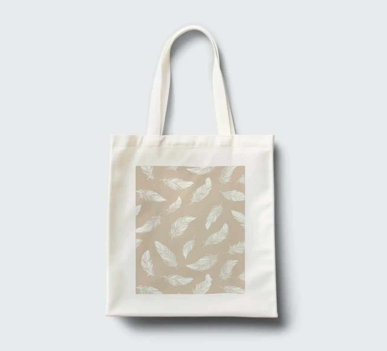 Feather-light pattern in beige tote bag by Autofocus