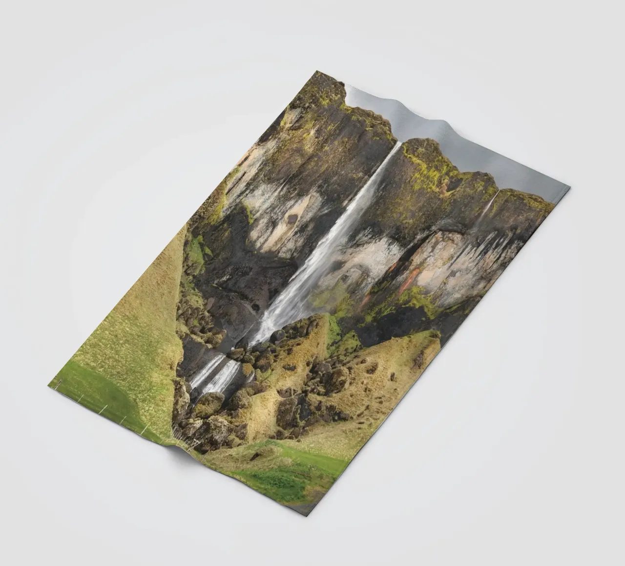 Foss á Síðu coperta in pile da Dave Hare Photography