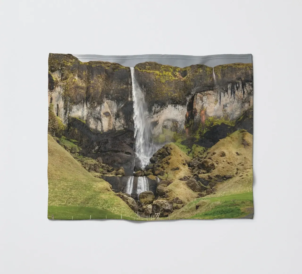 Foss á Síðu coperta in pile da Dave Hare Photography