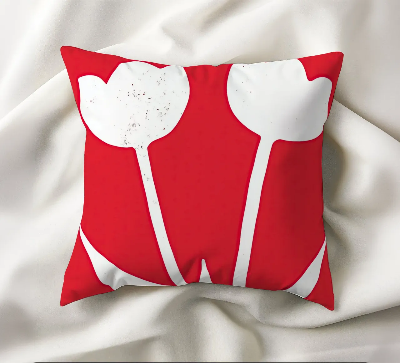Tulipani bianchi su rosso | Design minimalista cuscino da Autofocus