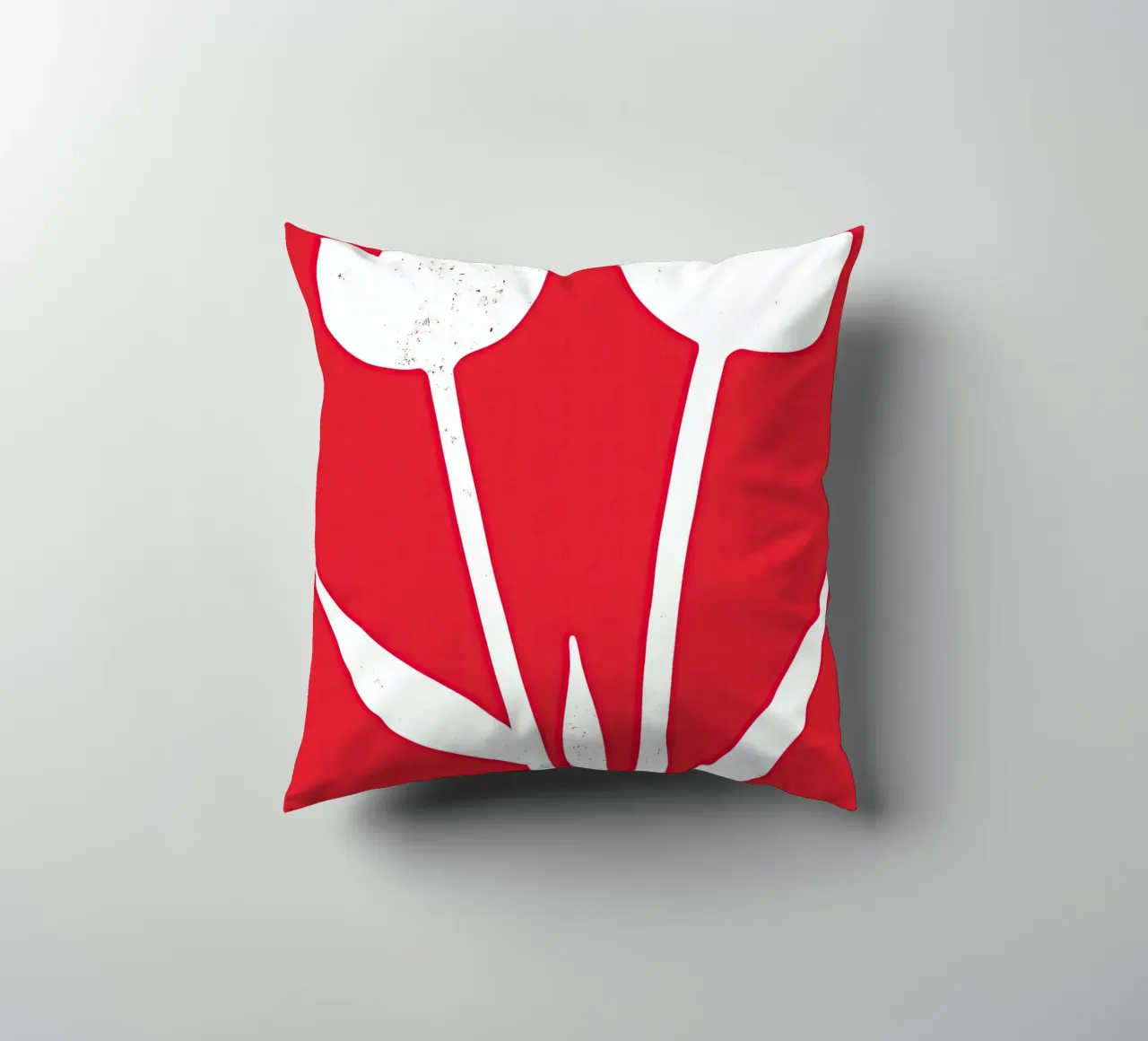 Tulipani bianchi su rosso | Design minimalista cuscino da Autofocus
