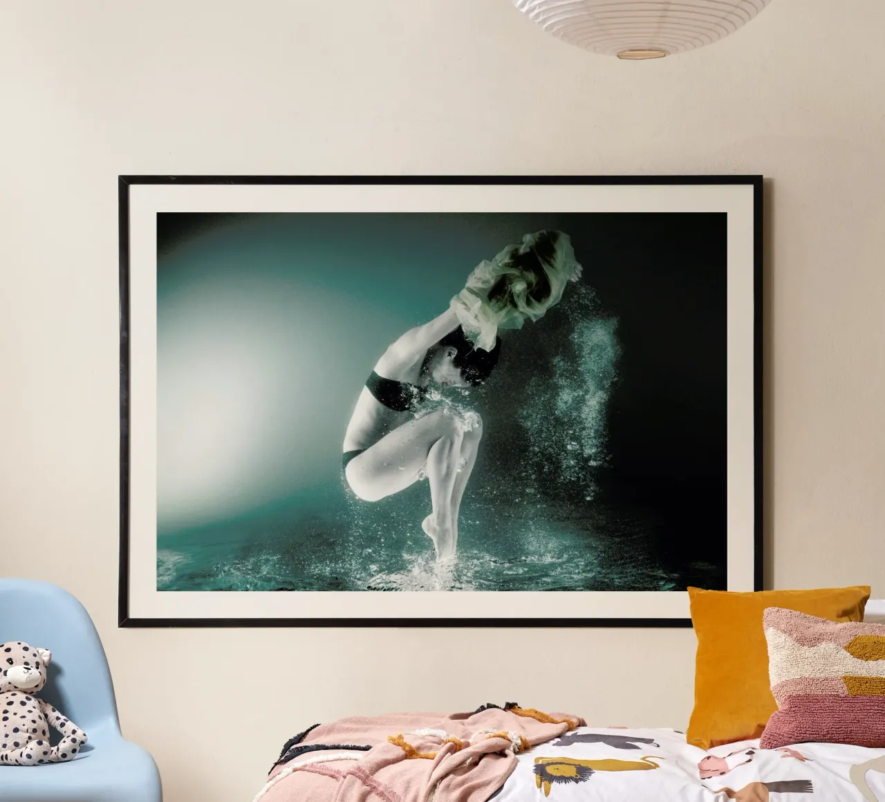 Dance, Dance, Dance 8 poster con telaio in legno da Günther Egger