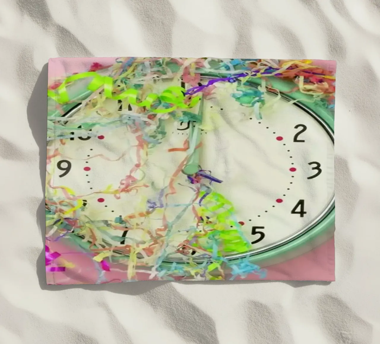 Clock Confetti telo mare da Juj Winn